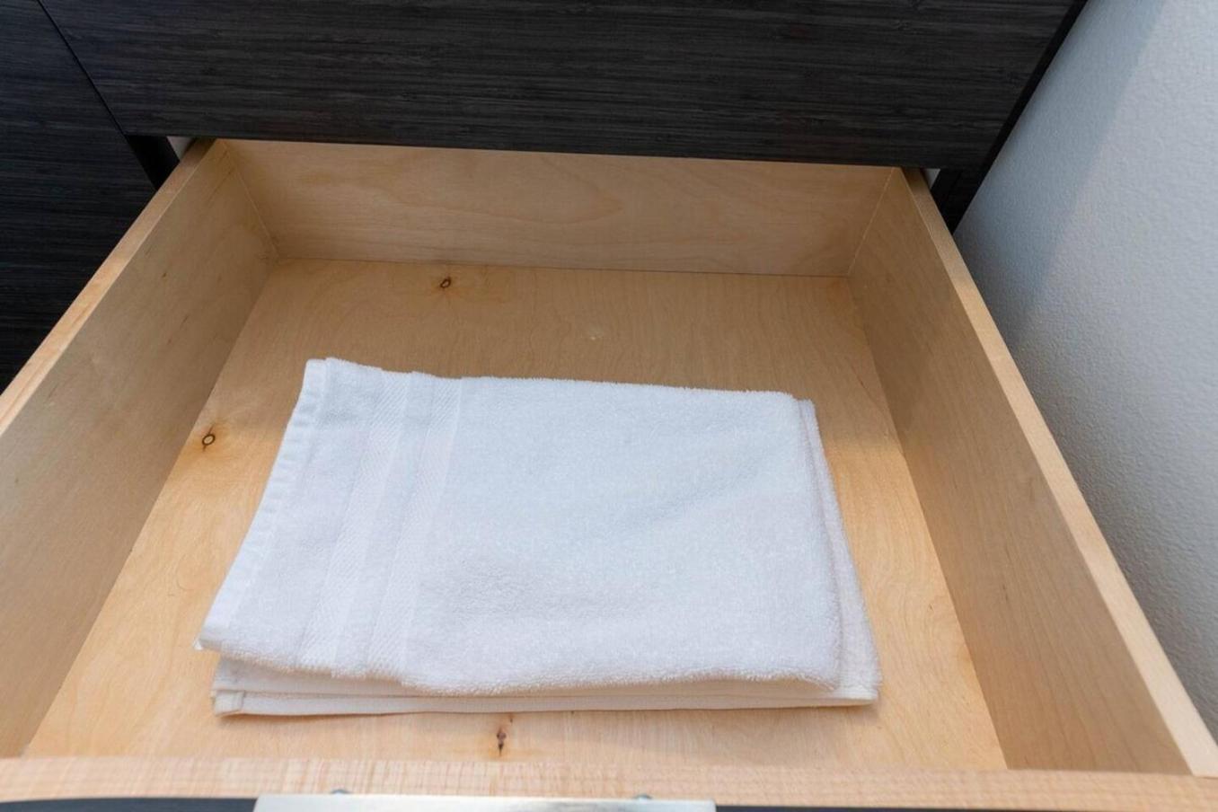 Self Check-In-Washer-Dryer-4Ksmart Tv-King Bed-Gym タコマ エクステリア 写真